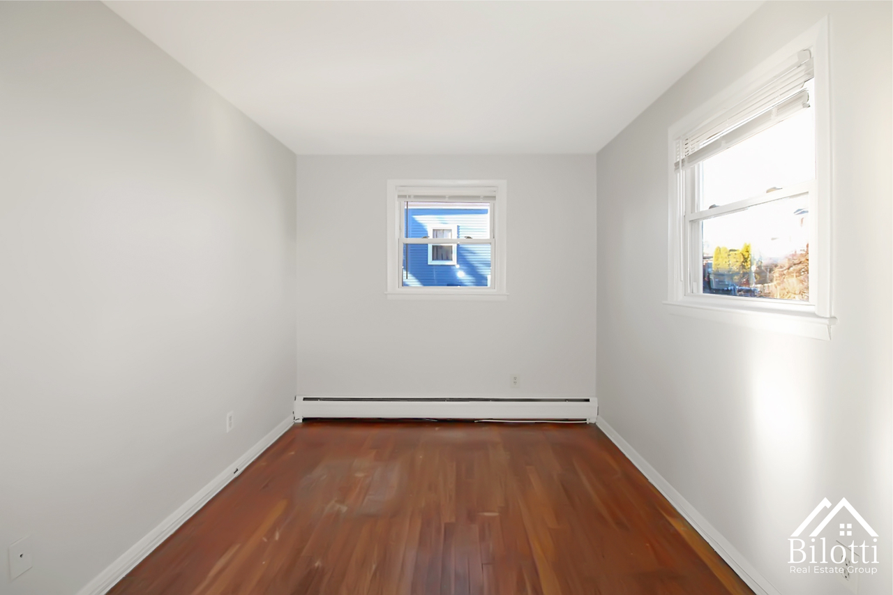 330 School Street - Photo 7 of 13