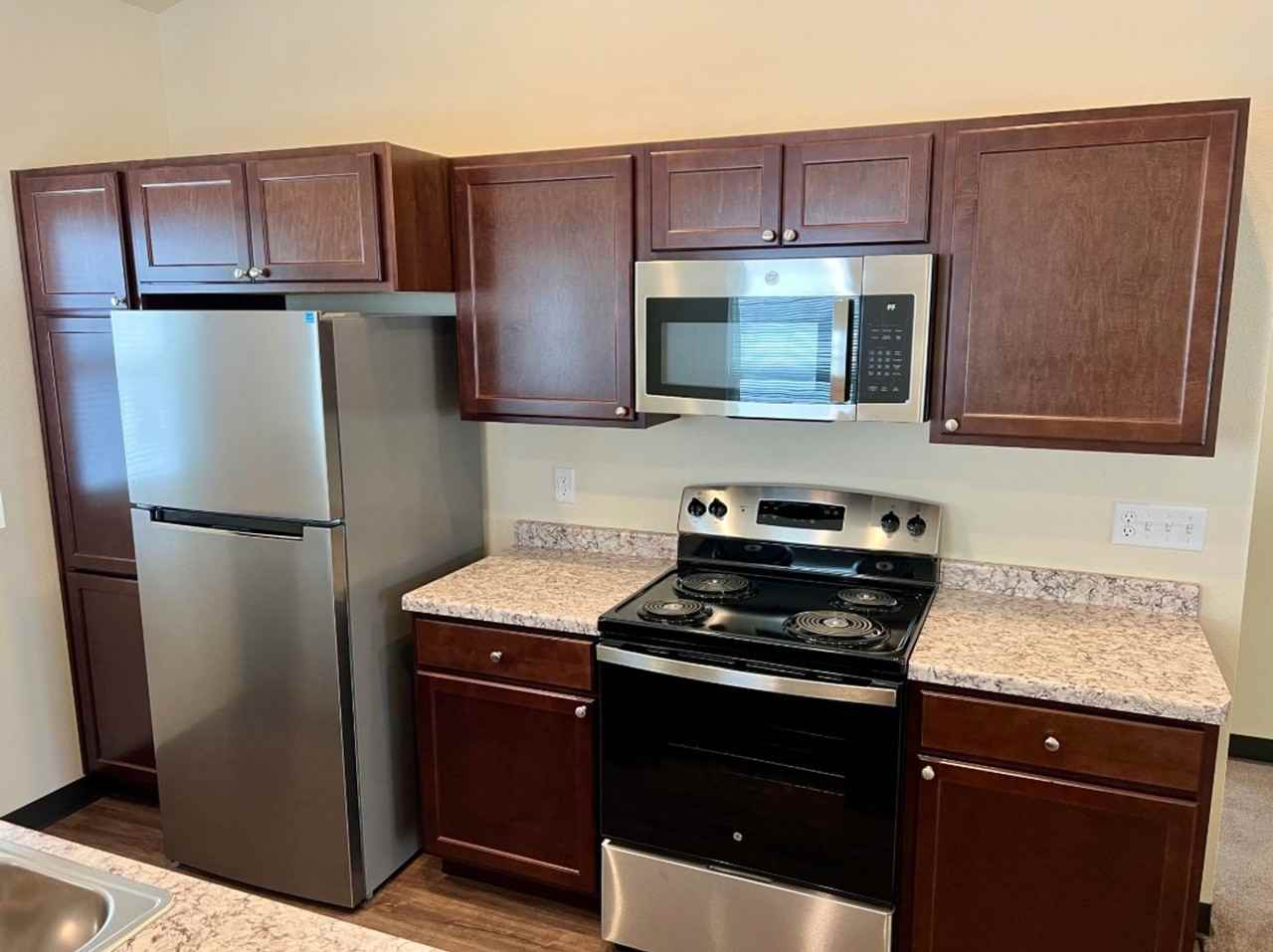 735 Meridian Drive - Photo 5 of 33