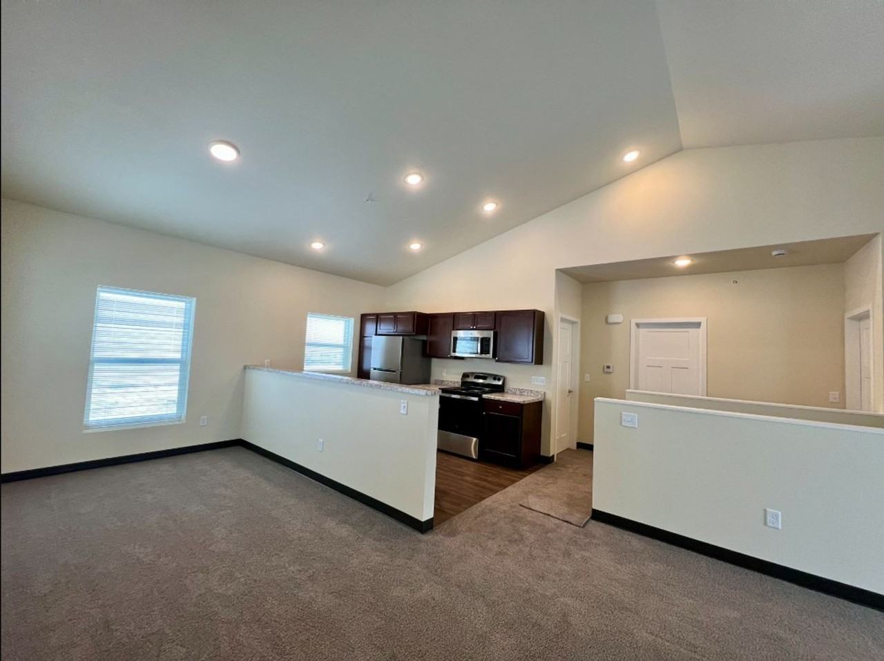 735 Meridian Drive - Photo 4 of 33