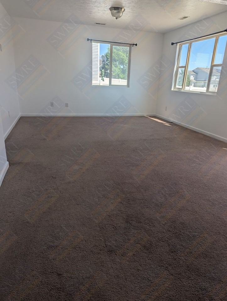 2740 Koven Dr - Photo 3 of 9