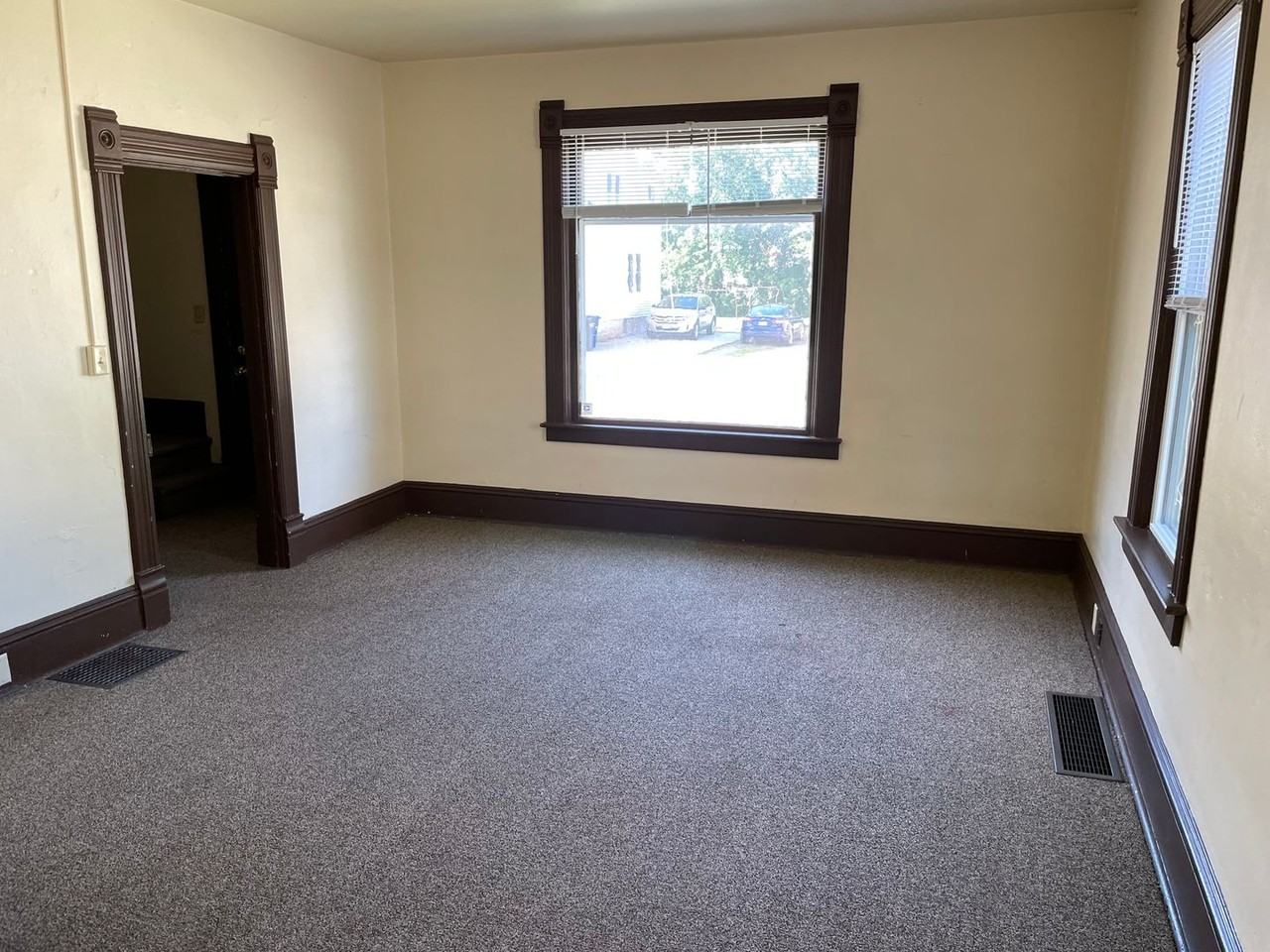 749 Prospect Ave - Photo 7 of 22