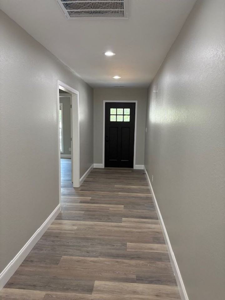 614 Elizabeth St - Photo 6 of 14
