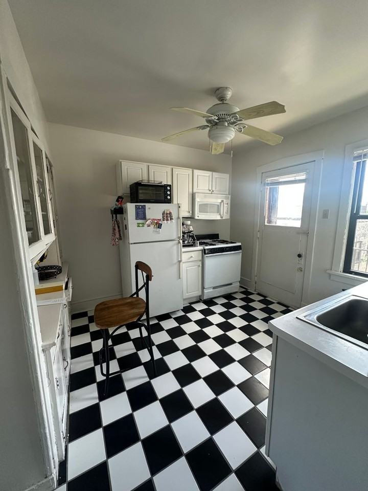 2523-29 Webster - Photo 3 of 28