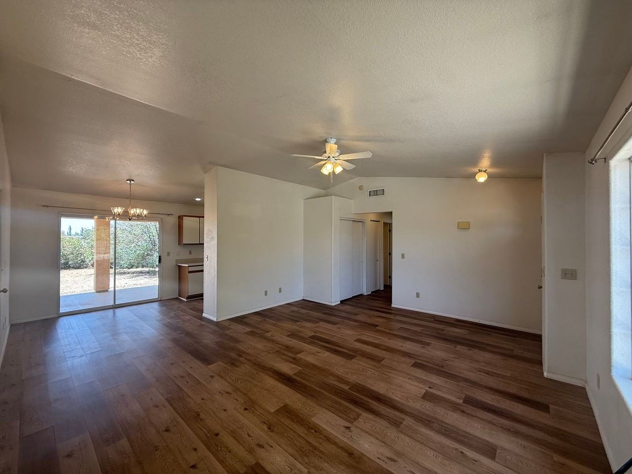 7778 E Pioneer Dr - Photo 2 of 11