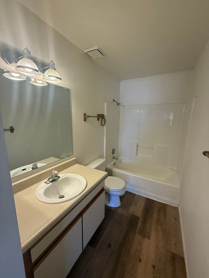 7778 E Pioneer Dr - Photo 4 of 11