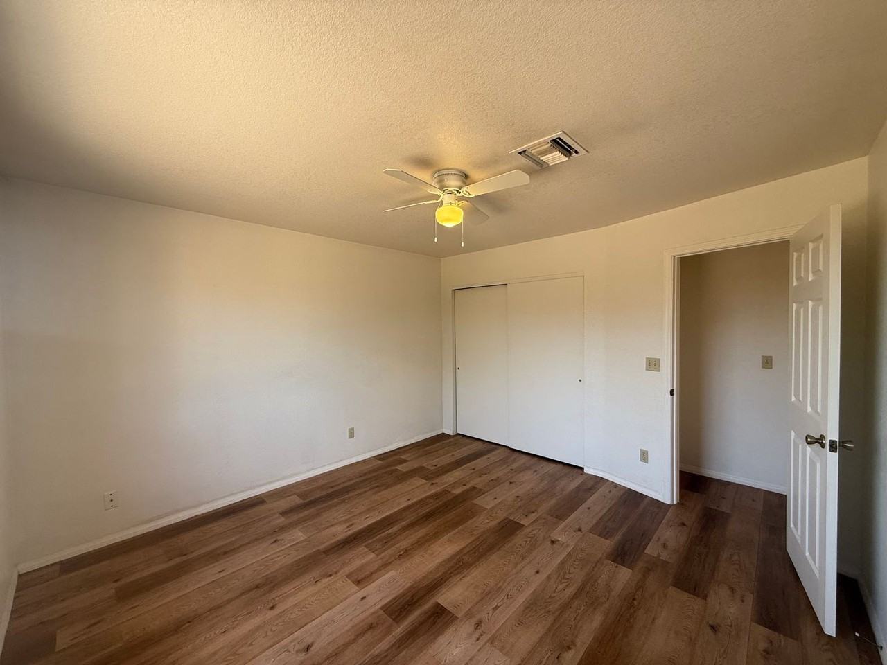 7778 E Pioneer Dr - Photo 5 of 11