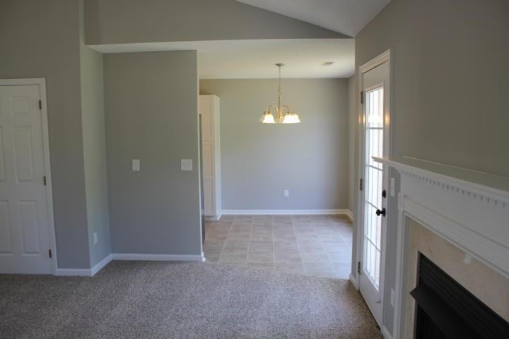 134 Ashdown Dr - Photo 4 of 12