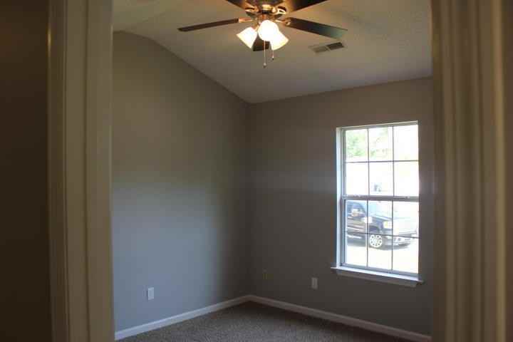 134 Ashdown Dr - Photo 7 of 12