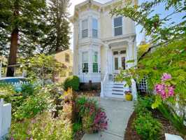 featured image of 549 Brown St