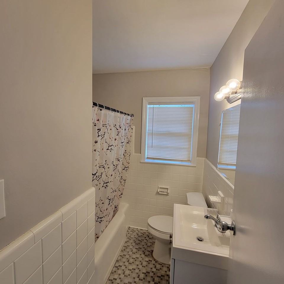 3960 Trask Dr - Photo 5 of 16