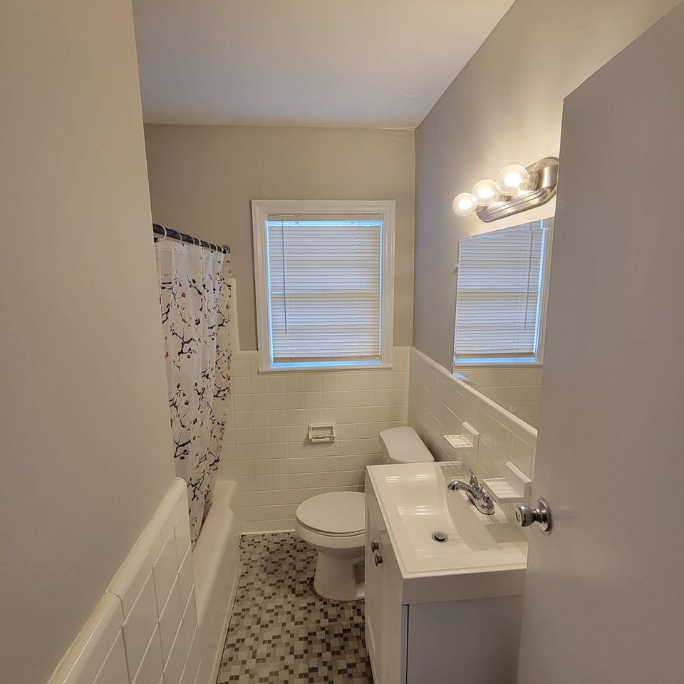 3960 Trask Dr - Photo 5 of 16