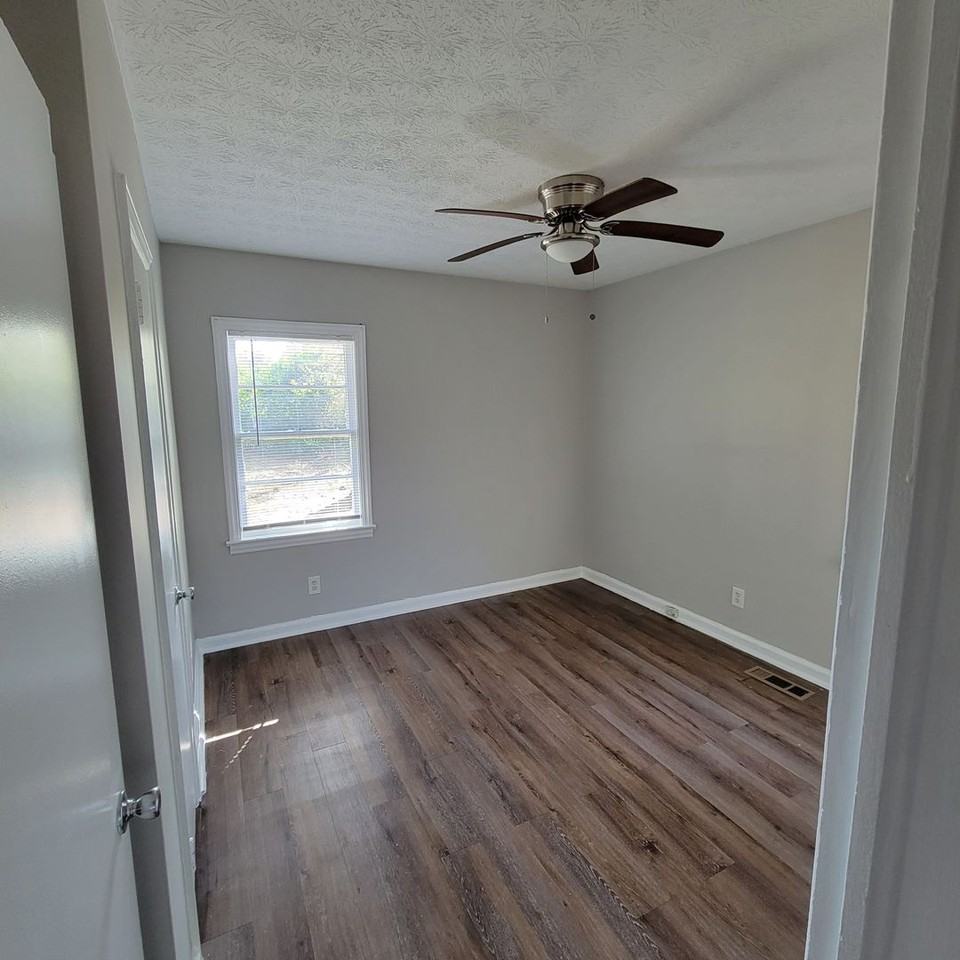 3960 Trask Dr - Photo 7 of 16