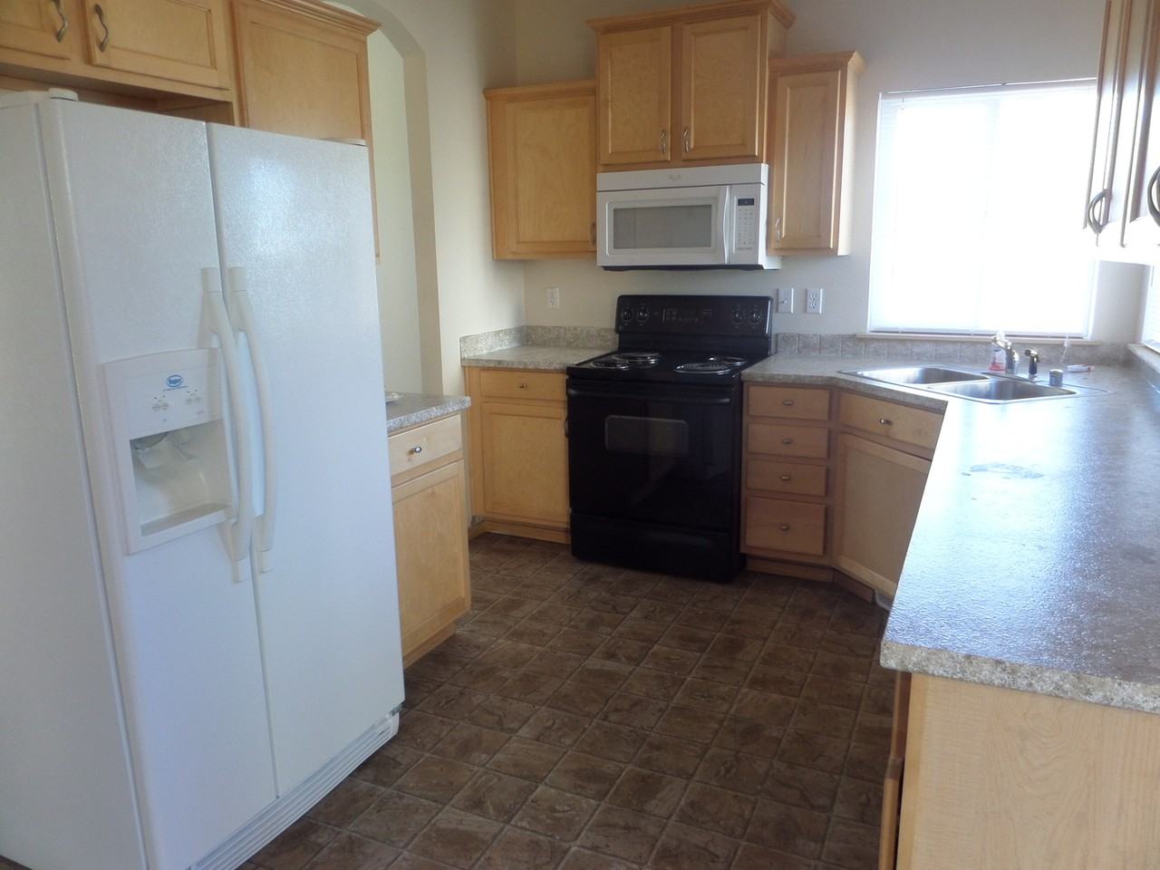 1117 183rd Street Ct E - Photo 2 of 14