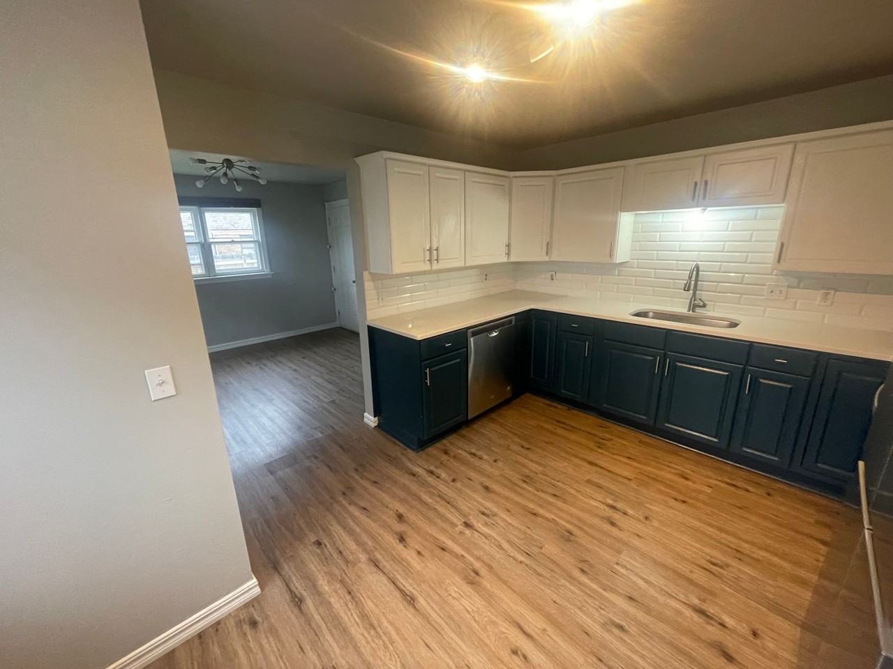 2927 Nw 22nd St - Photo 7 of 14