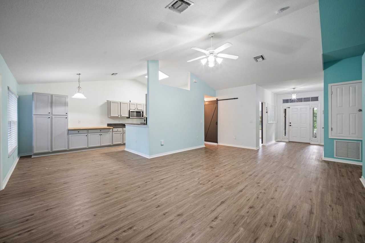 2006 Polar Ave - Photo 7 of 37