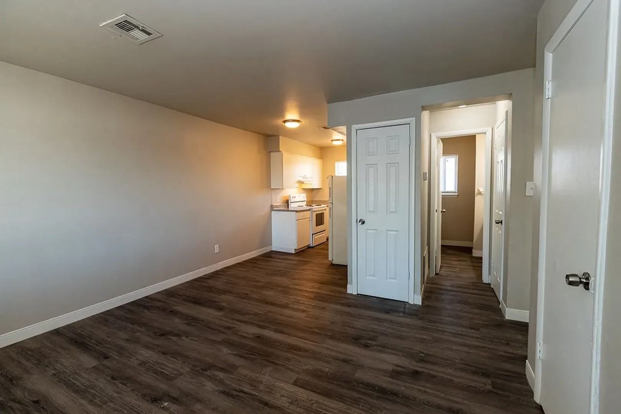 Evanston Apartments - Photo 3 of 40