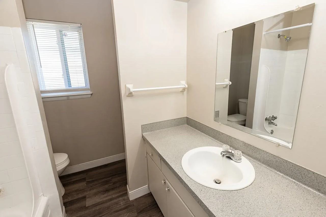 Evanston Apartments - Photo 5 of 40