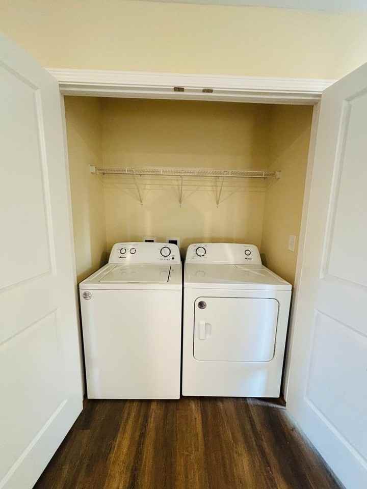 175 Craig St - Photo 6 of 17