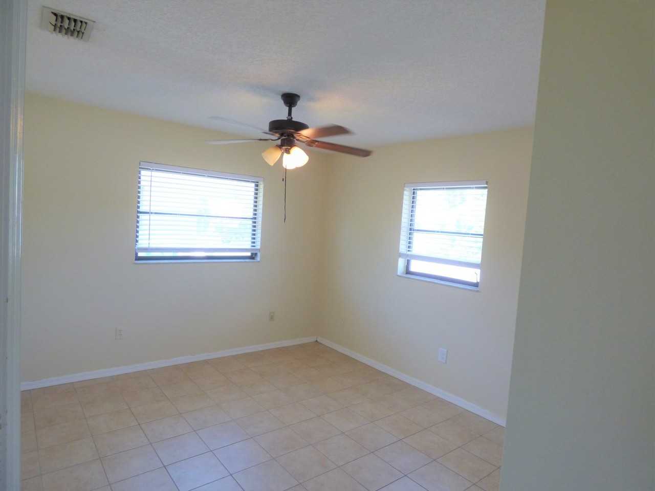 249 Lomond Dr Unit B - Photo 2 of 22