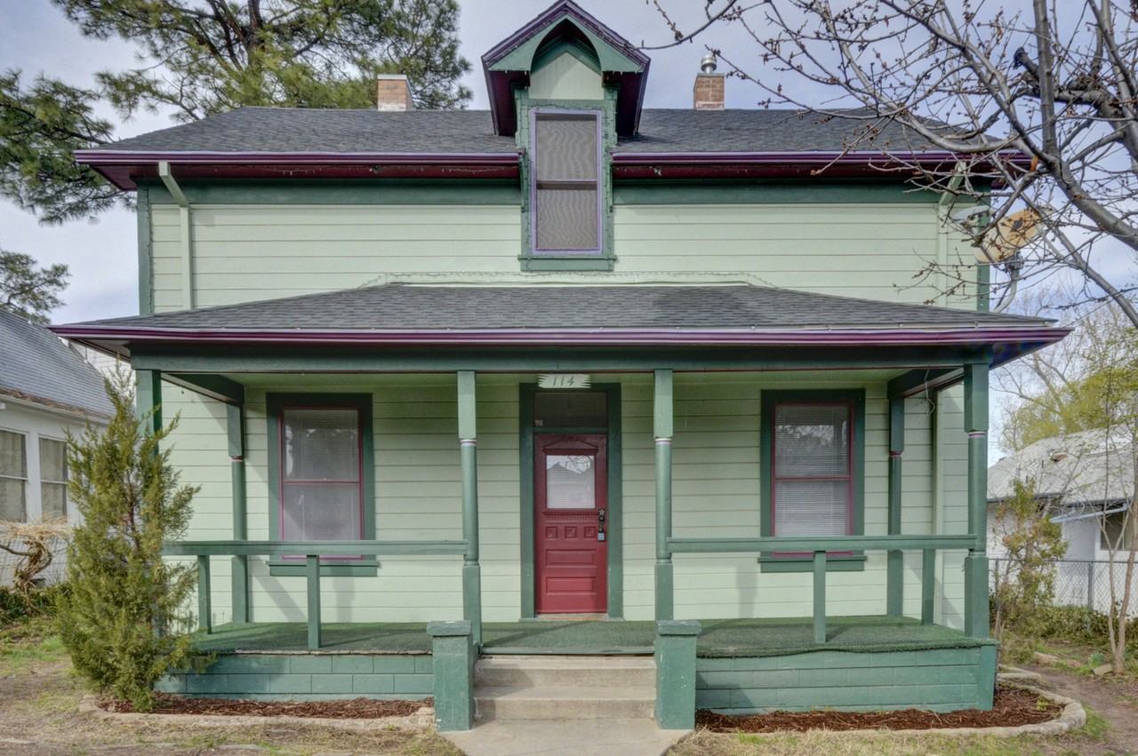 RR262 - 114 N. Willow Street - Photo 2 of 49