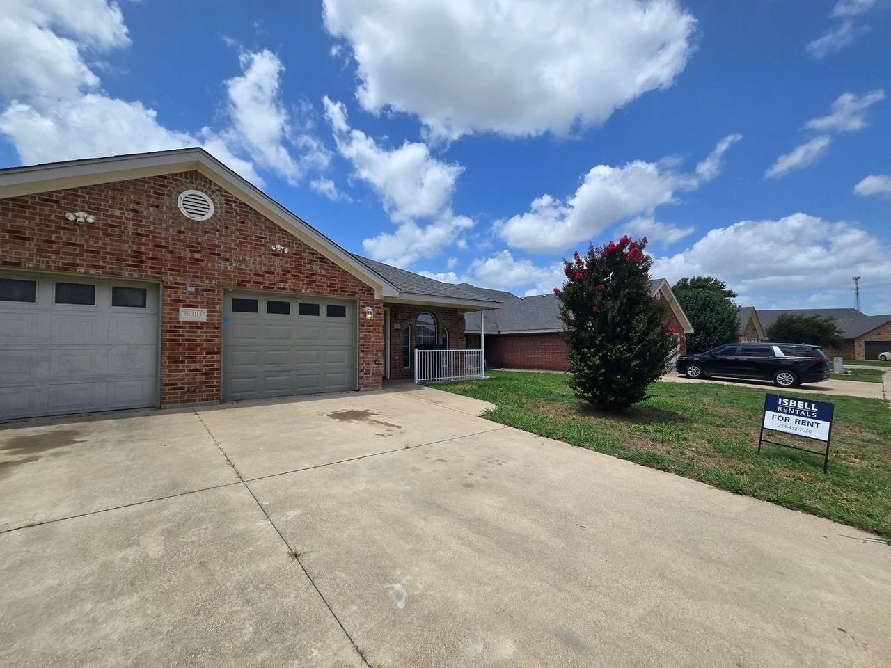 5010 Heather Ln #B - Photo 2 of 20