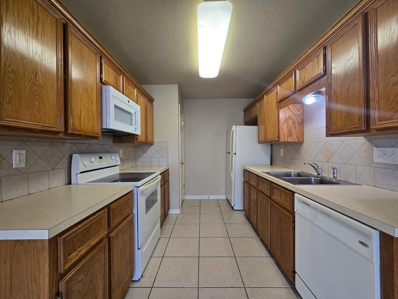 5010 Heather Ln #B - Photo 3 of 20