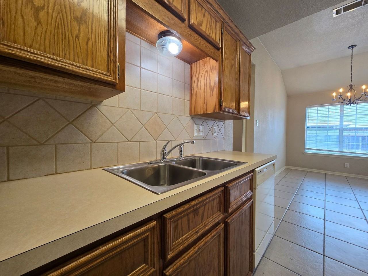 5010 Heather Ln #B - Photo 4 of 20