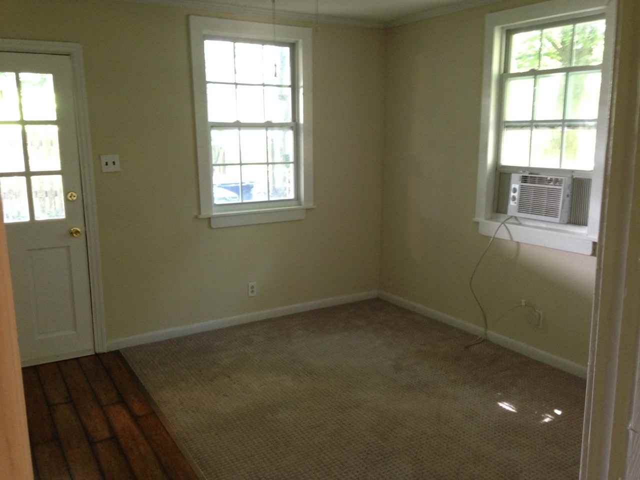 515 Glass St - Photo 3 of 10