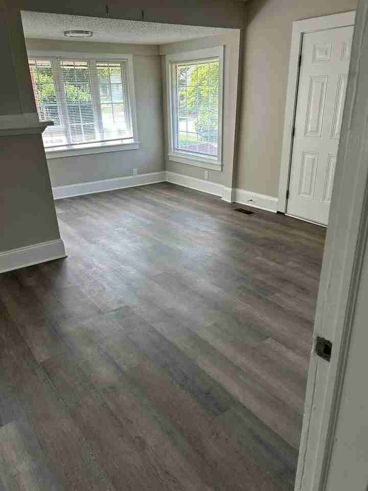 400 W 25th St - Photo 6 of 11