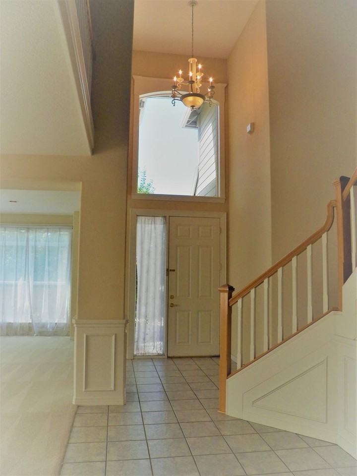 23035 Bland Cir - Photo 2 of 24