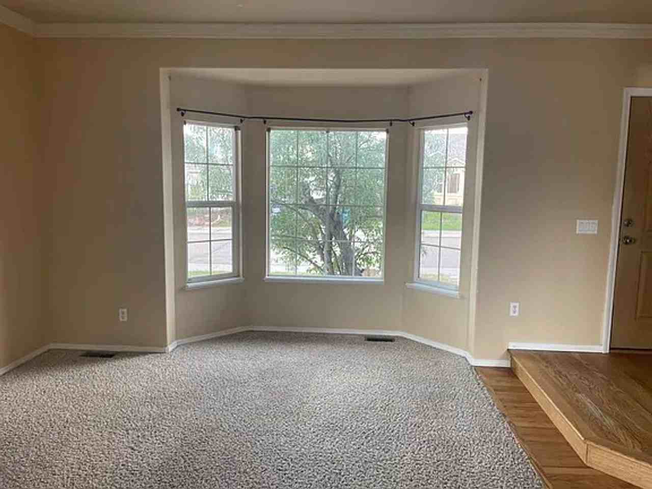 8021 Lodi Lane - Photo 5 of 30