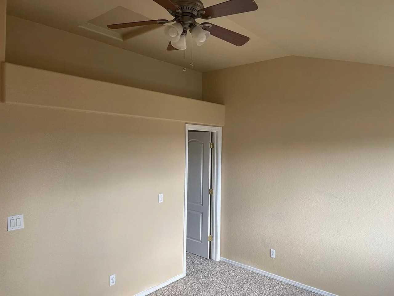 8021 Lodi Lane - Photo 7 of 30