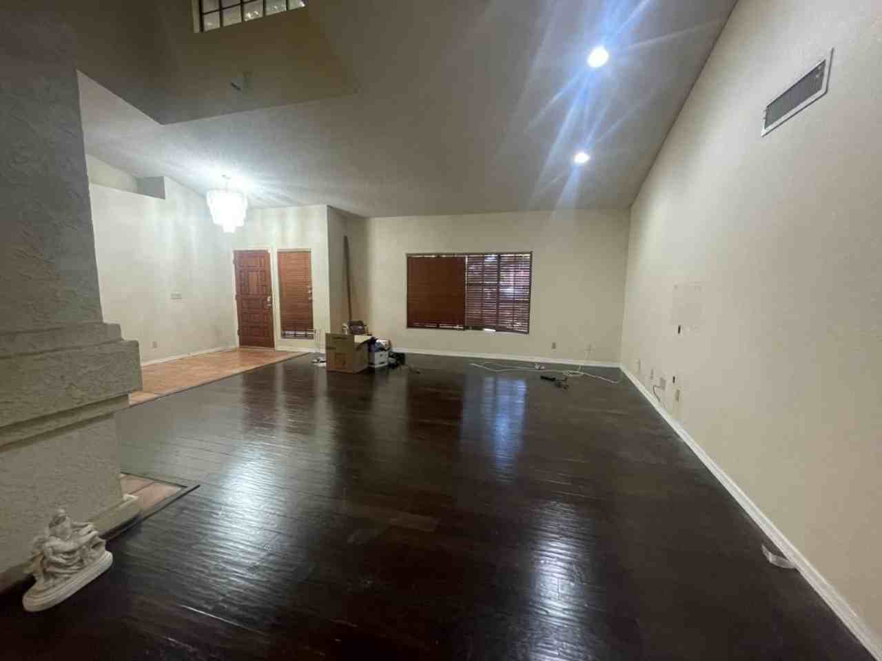 6049 W Grandview Rd - Photo 4 of 18