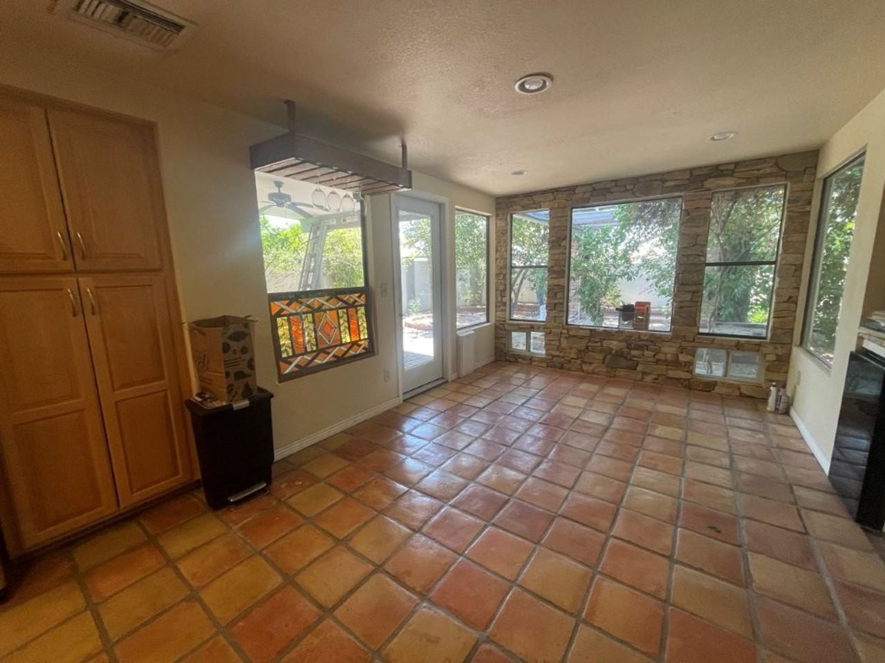 6049 W Grandview Rd - Photo 7 of 18