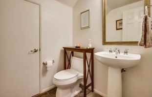 featured image of 2281 Huntington Point Rd