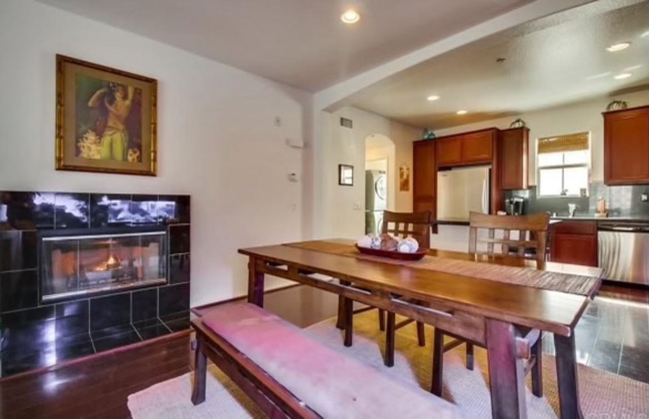 2281 Huntington Point Rd - Photo 3 of 11