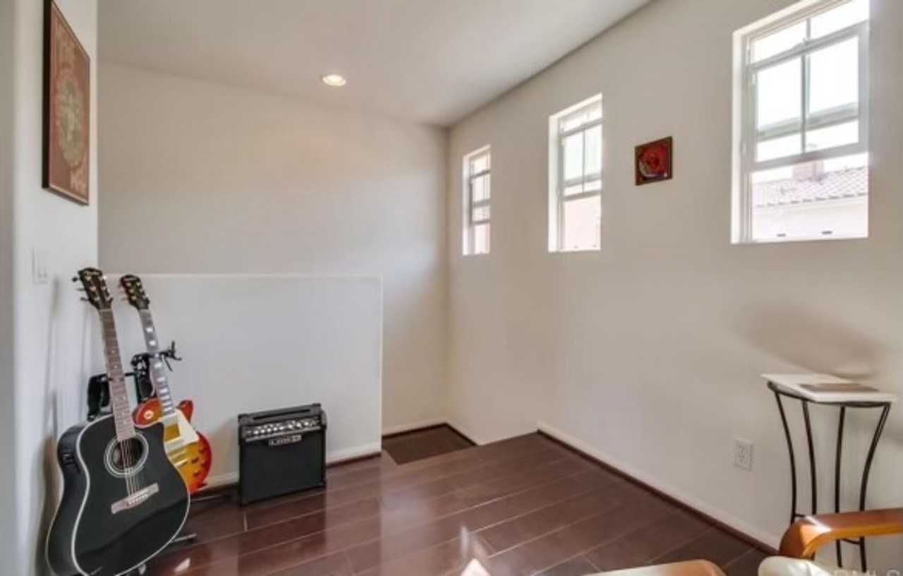 2281 Huntington Point Rd - Photo 7 of 11