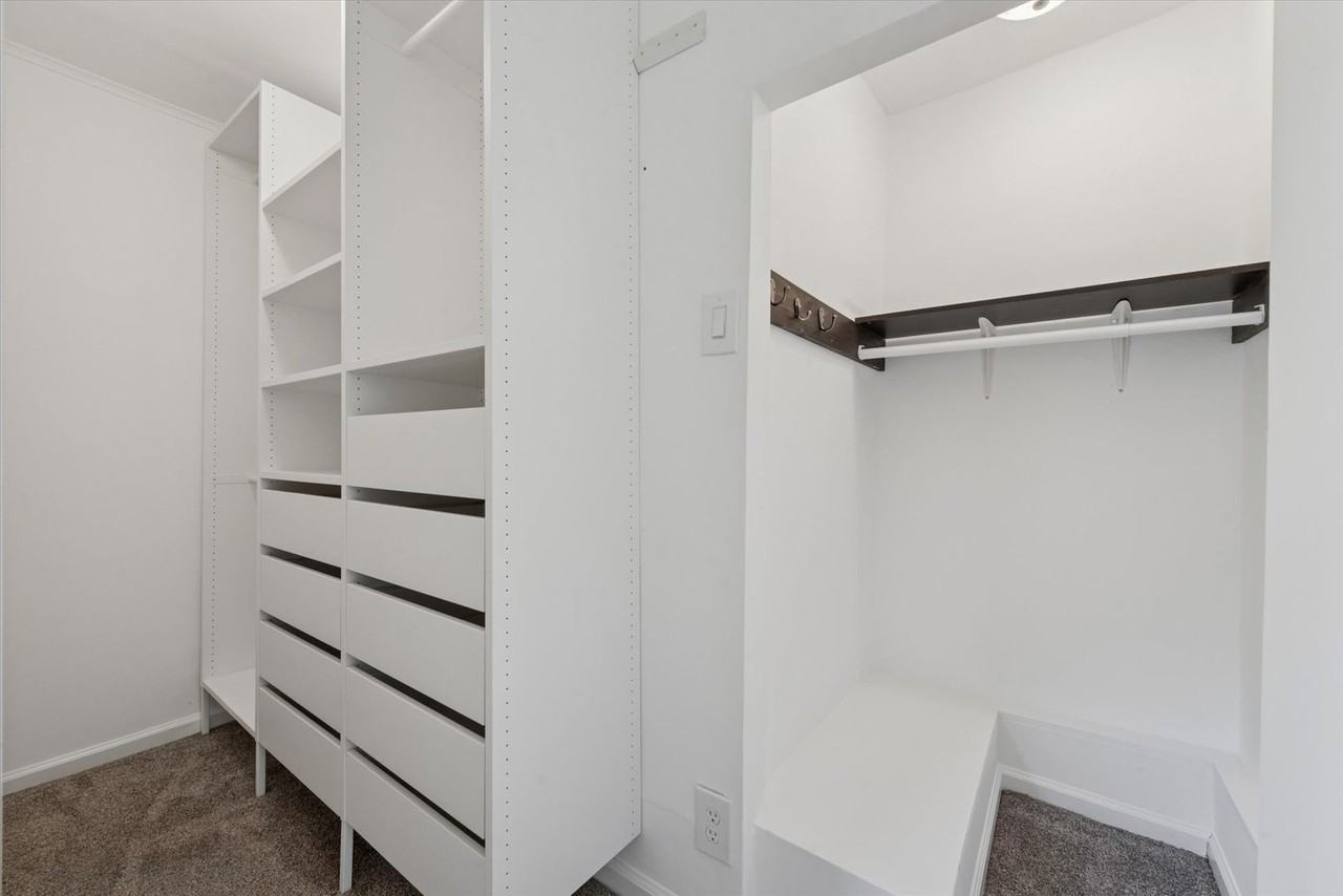 509 E Barnard St - Photo 7 of 19