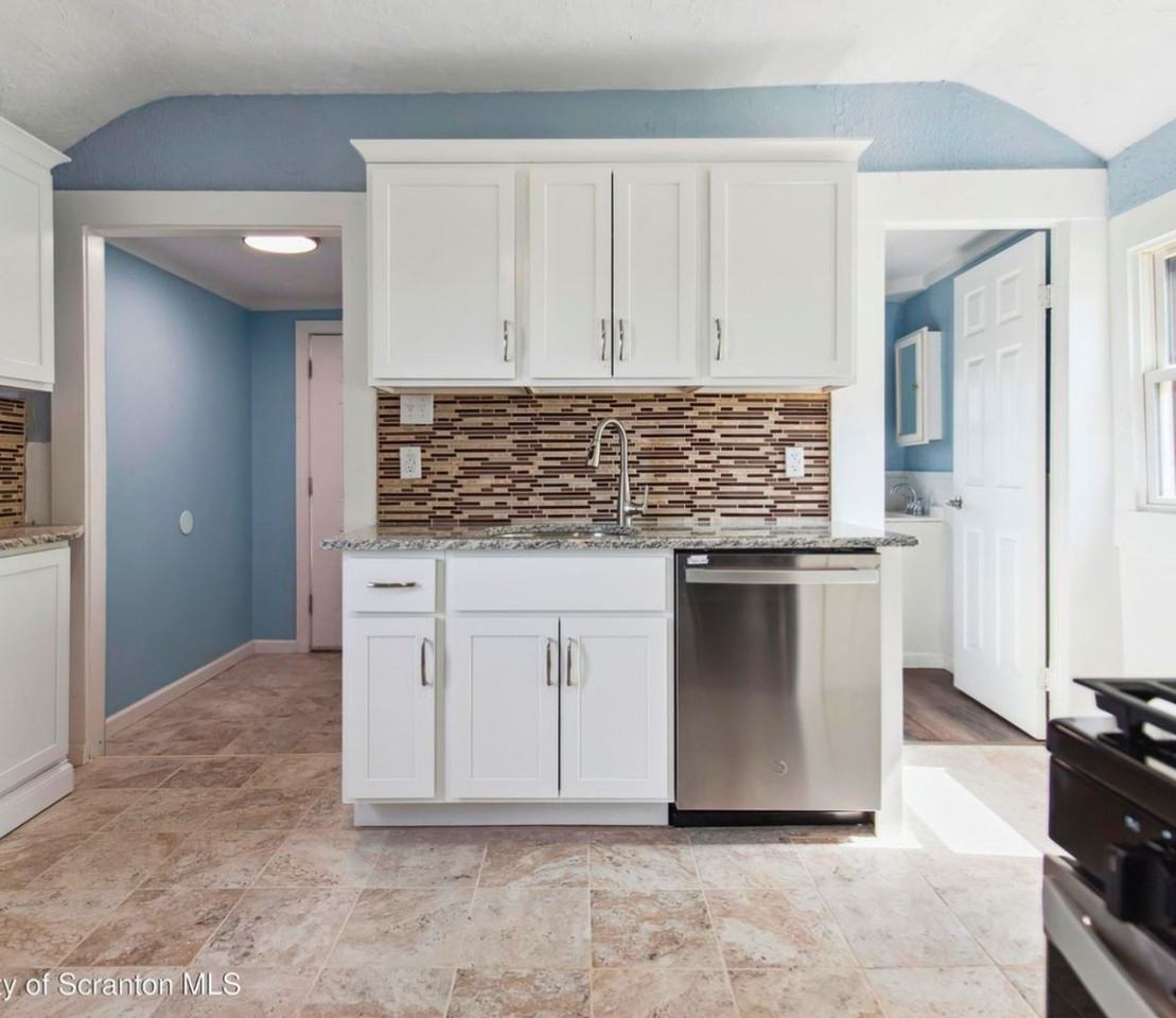 7 Hughes St - Photo 3 of 18