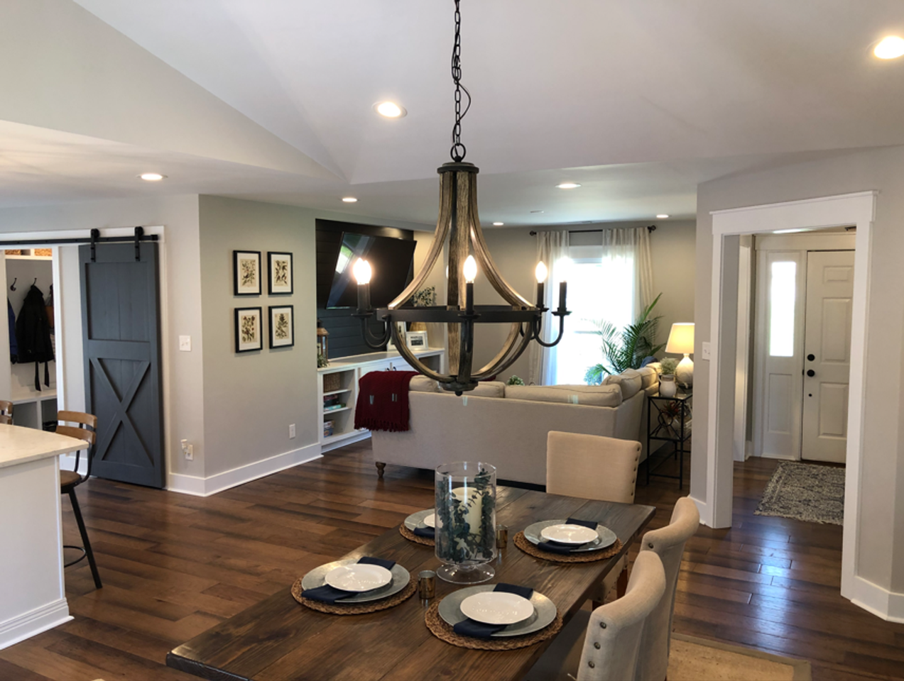 9524 Deer Spring Ln - Photo 3 of 23