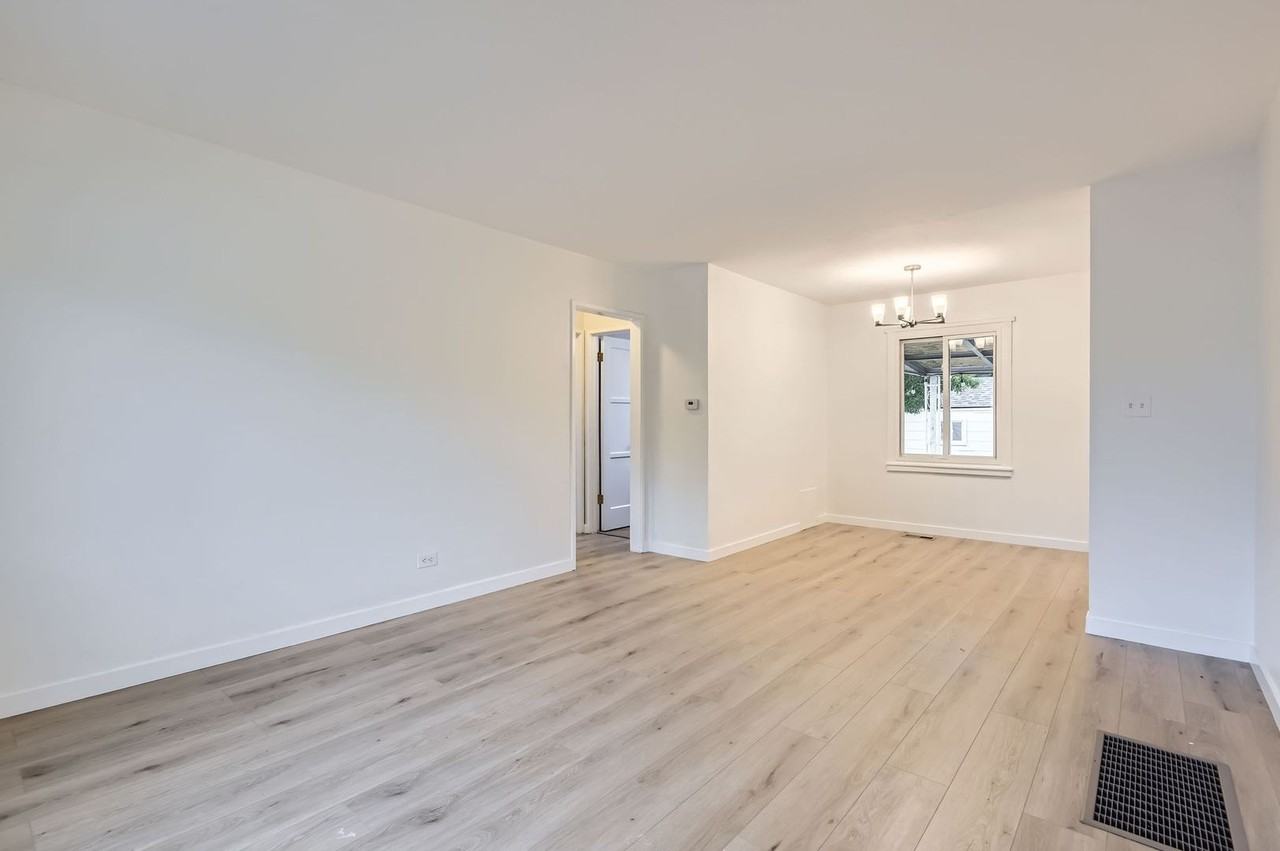 5090 Tejon St - Photo 4 of 28
