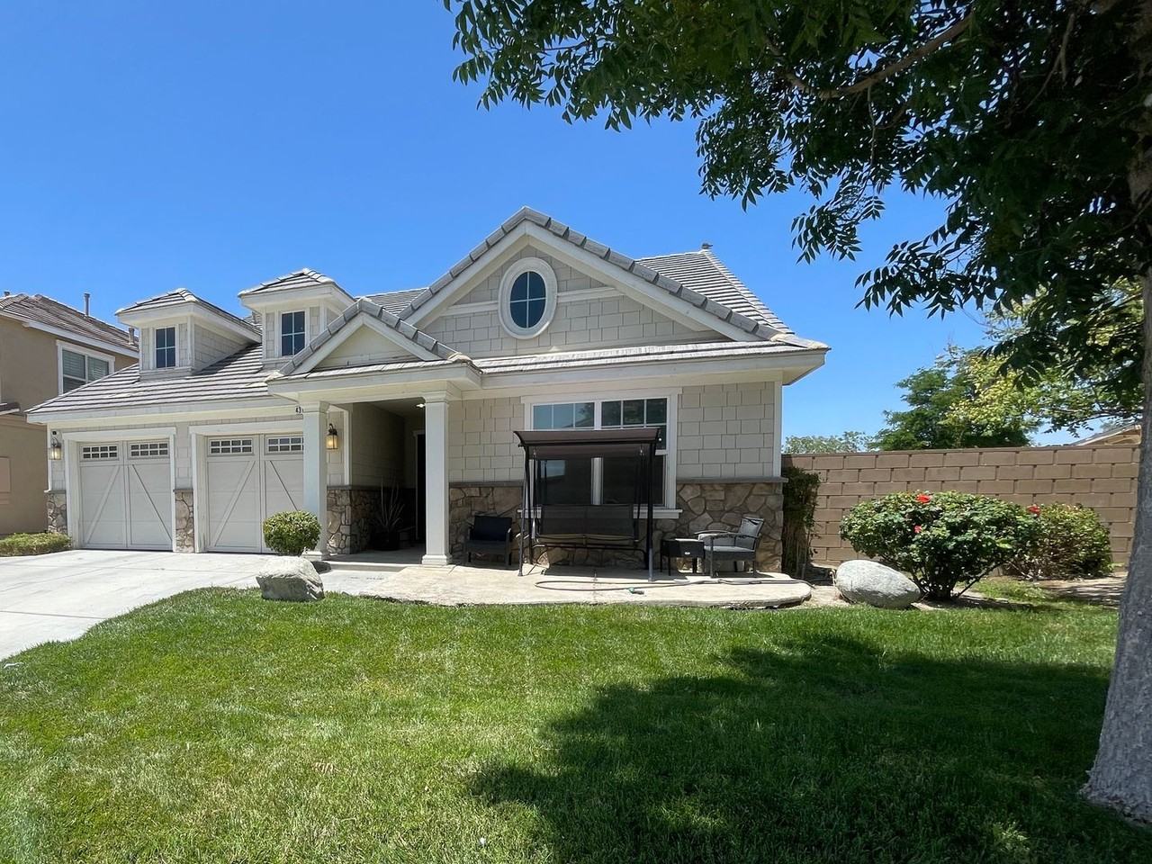 43115 Rucker St - Photo 2 of 23