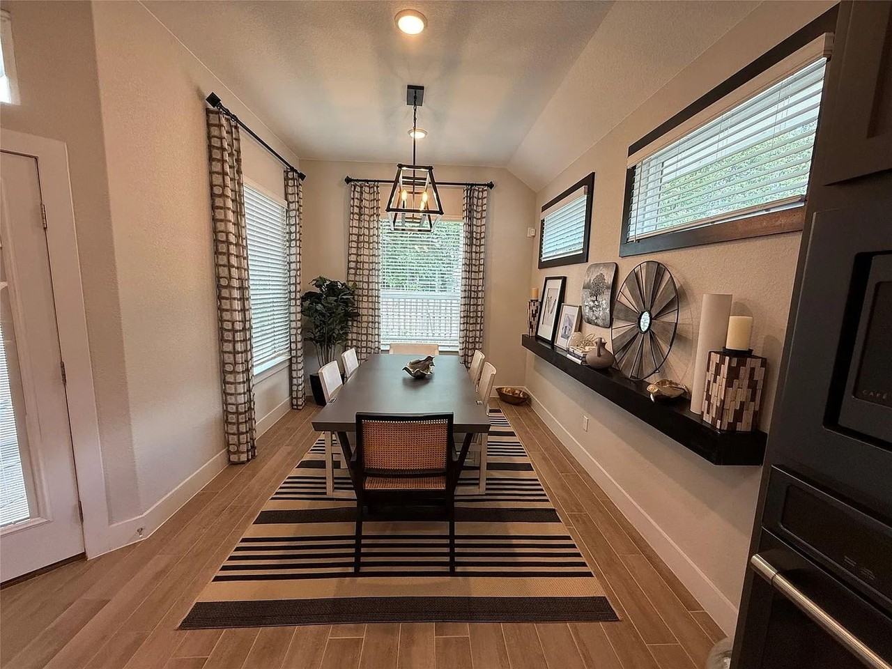 813 Craven Hill Ln - Photo 2 of 21