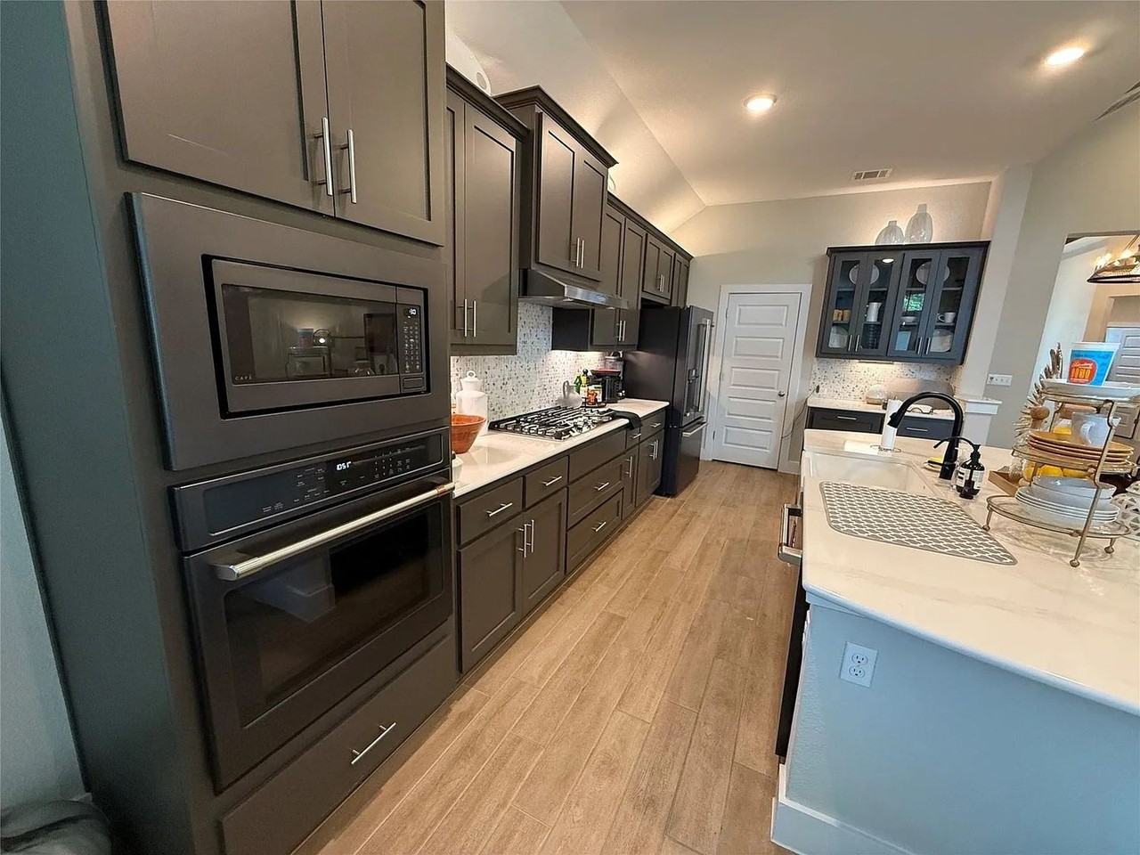 813 Craven Hill Ln - Photo 5 of 21