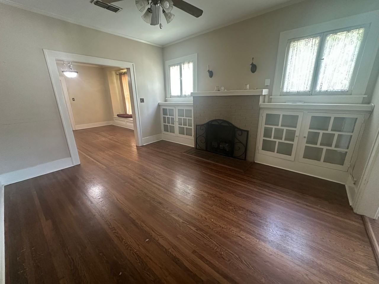 559 Gladstone Blvd - Photo 3 of 15