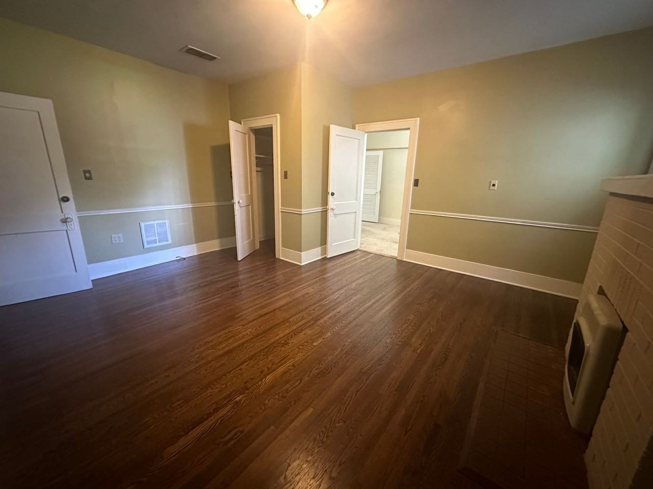 559 Gladstone Blvd - Photo 6 of 15