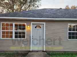 featured image of 107 N 5th St