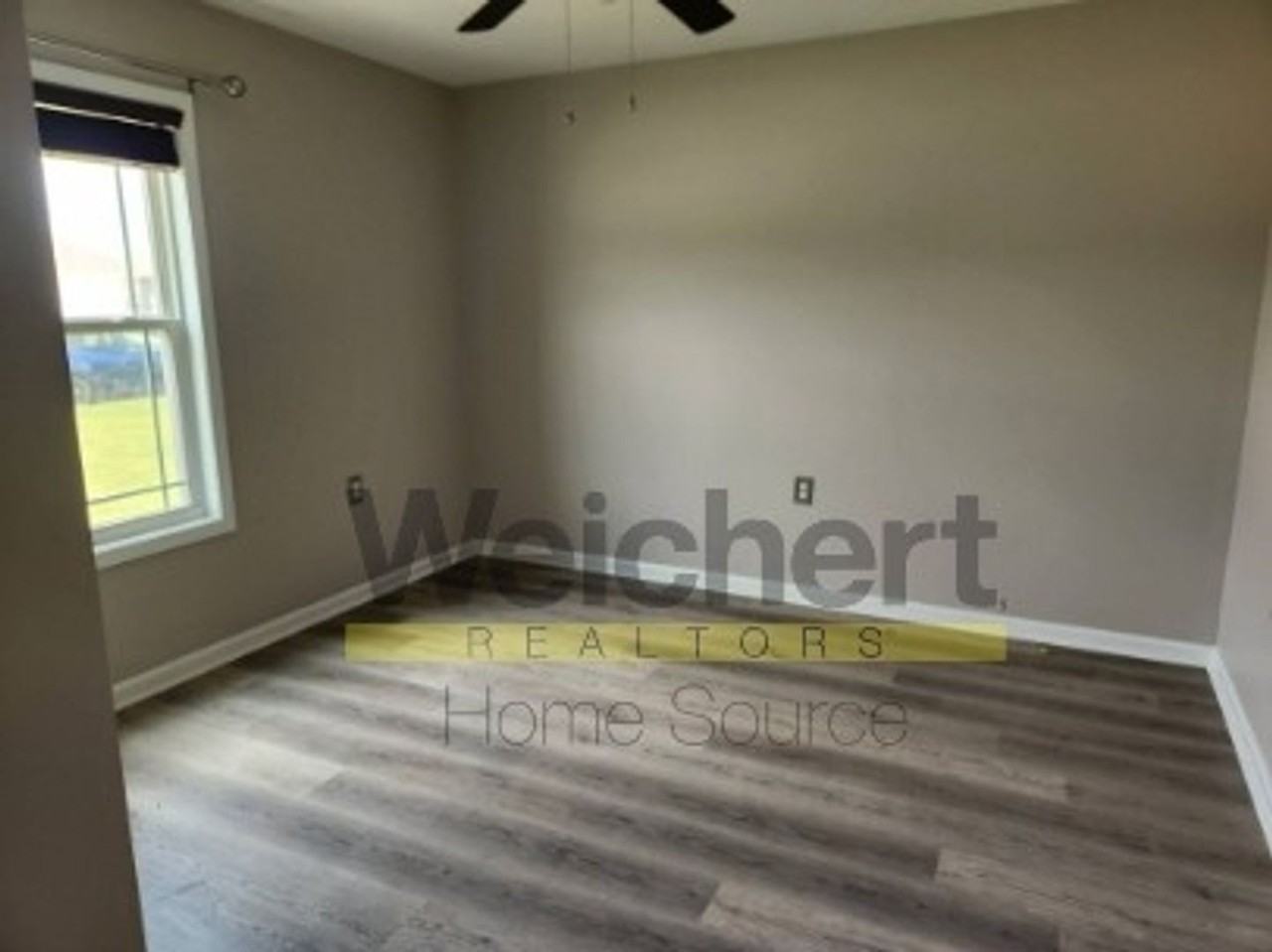 210 Stacy Dr - Photo 4 of 12