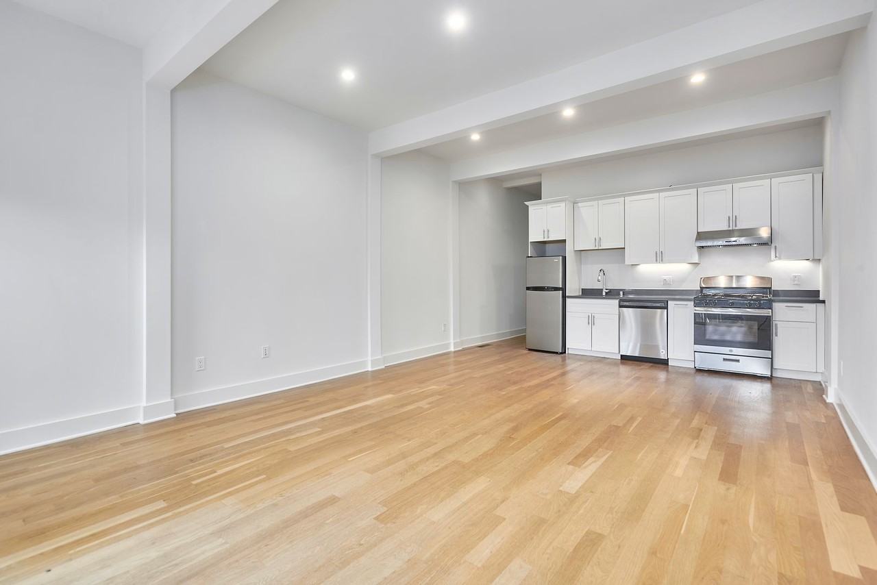 1268 Hampshire St - Photo 4 of 24