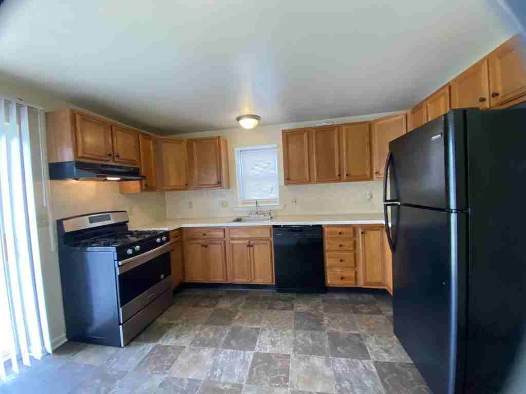 129 N 14th St - Photo 2 of 10